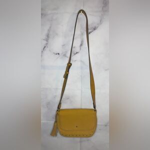 Time and True mustard crossbody purse final price.